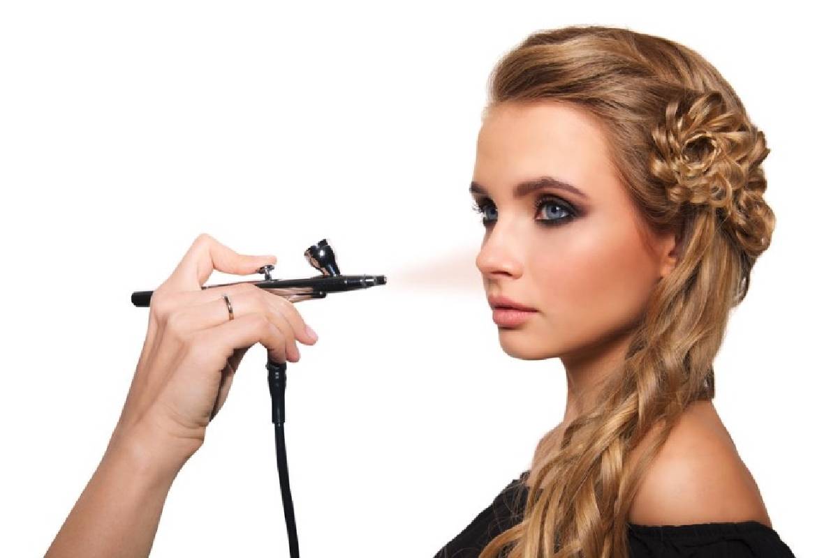  Airbrush Makeup – Advantages, Equipment, Disadvantages, and More