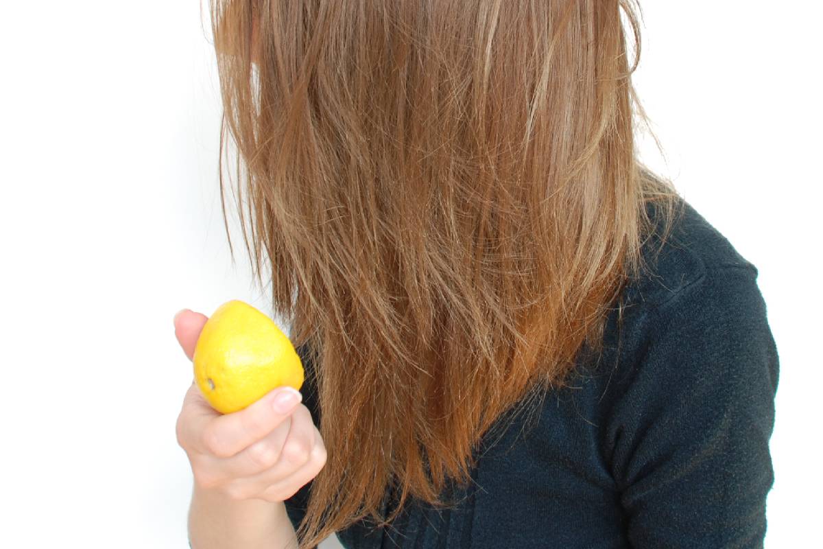  Lemon Juice in Hair – Lemon Juice Shampoo, Lemon Juice Rinse, and More