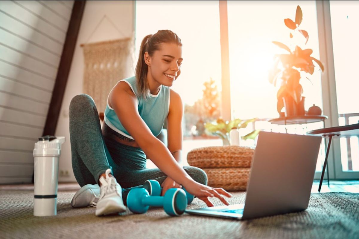 4 Ways To Stay Fit And Healthy At Home