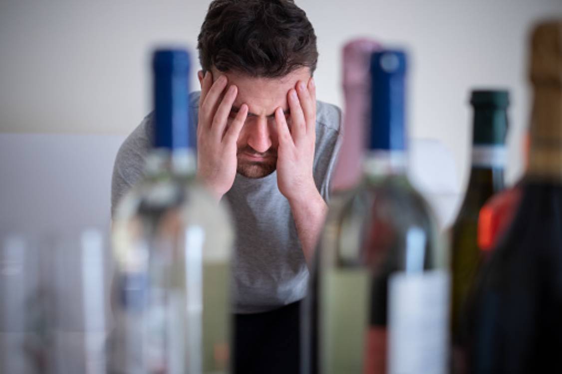 How Alcohol Rehab Treatment Can Help to Overcome Alcohol Addiction?