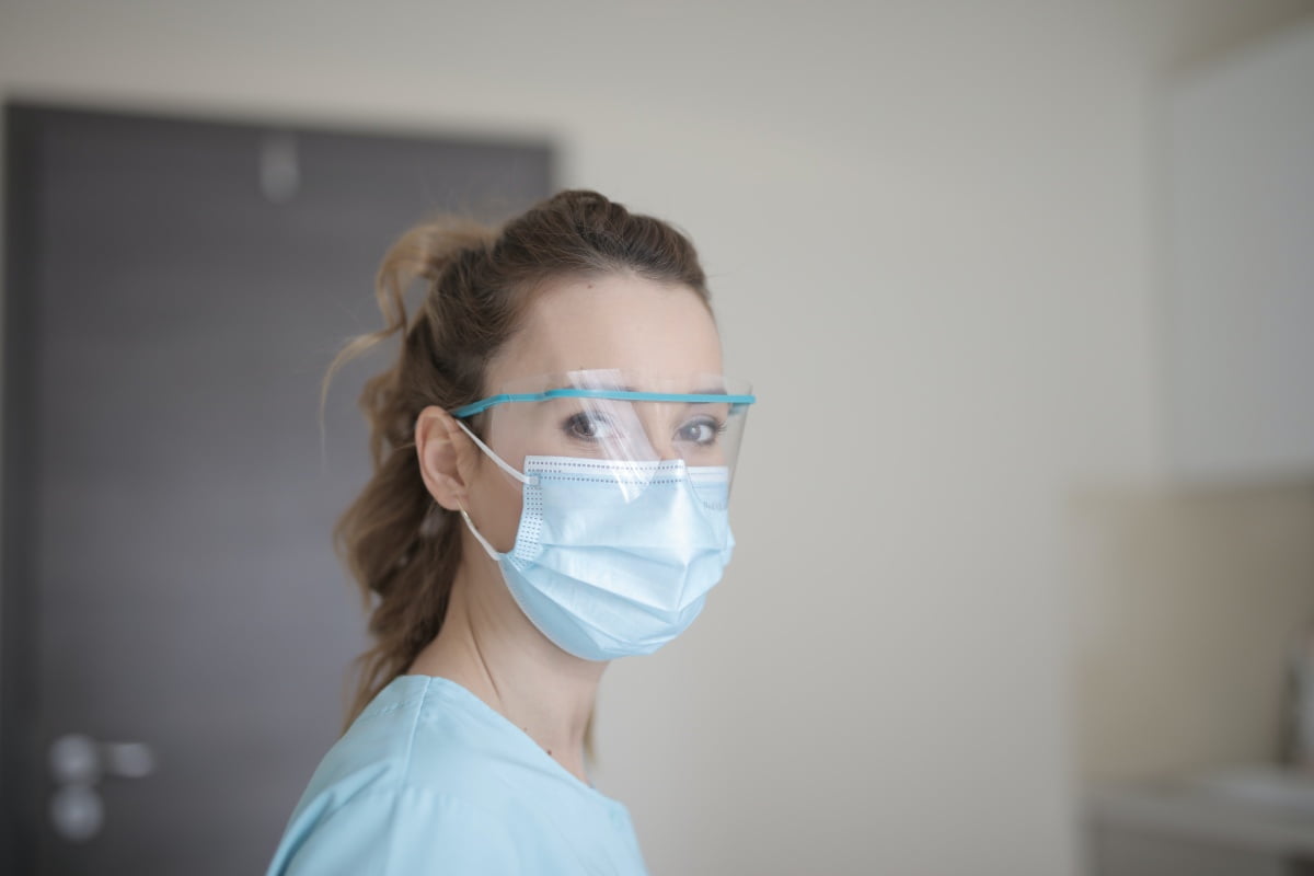 What Helpful Services are Offered for Health Care Workers?